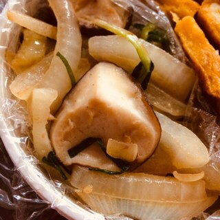 椎茸と玉ねぎと小ねぎの炒め物